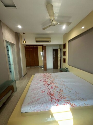 3 BHK Apartment For Rent in Riddhi Garden, Malad East