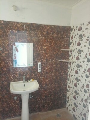 Bathroom in 3 BHK Apartment at Ghazipur – for Rent