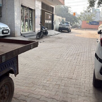 Parking in 3 BHK Builder Floor at Ashok Vihar Phase Iii – for Sale