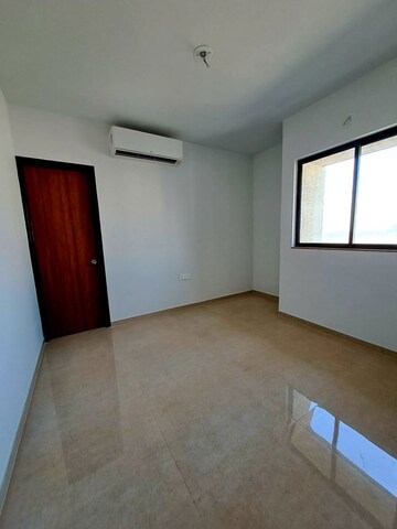 Room in 1 BHK Apartment at Lodha Downtown, Dombivli East – for Rent