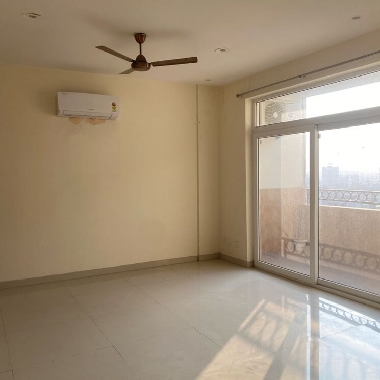 Room, la-prisma 4 Bedroom 2090 Sq.Ft. Apartment In Nagla Road Zirakpur 9852618