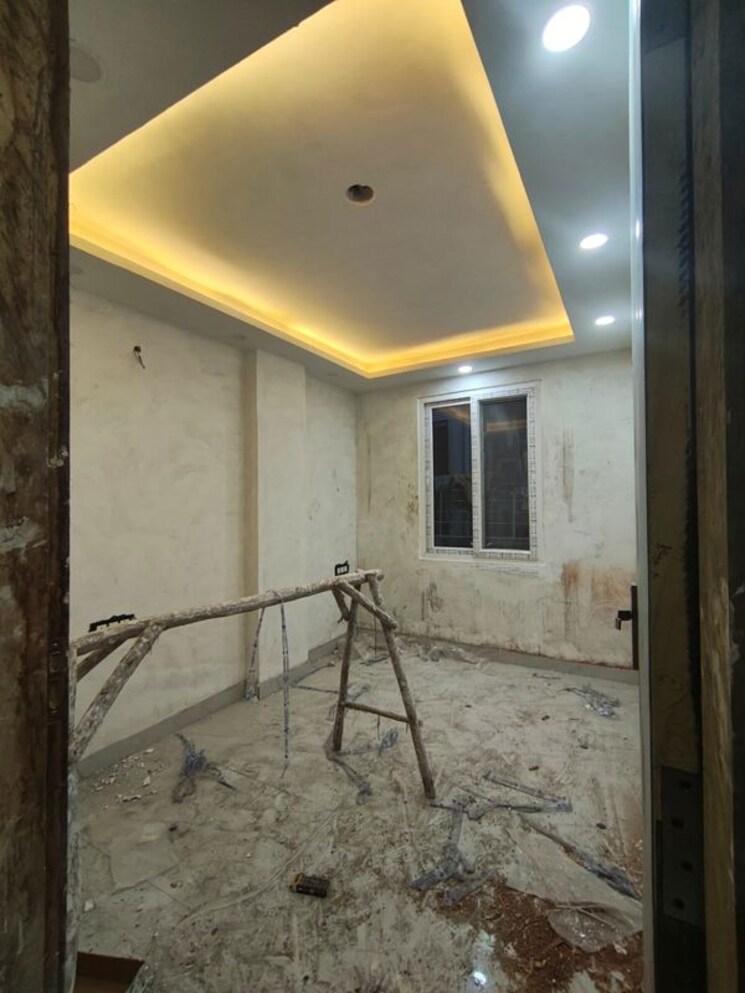 Room, govindpuri 2 Bedroom 60 Sq.Yd. Builder Floor In Govindpuri Delhi 9852741