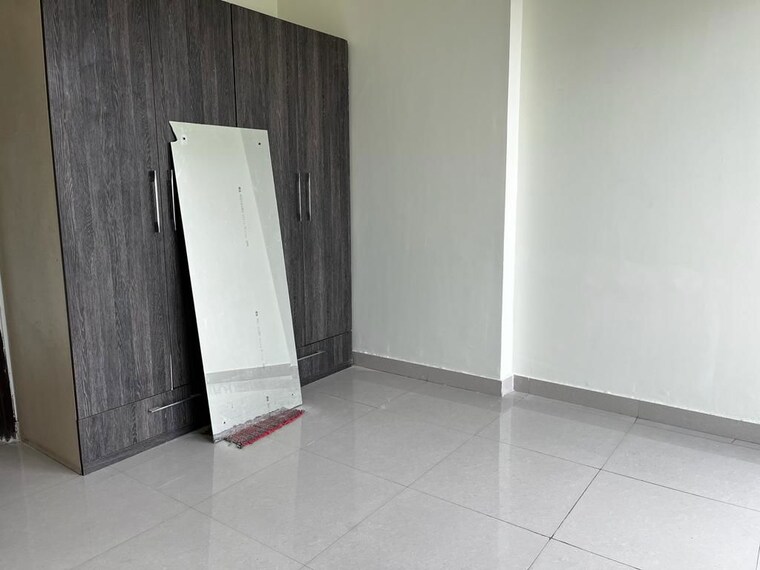 Room, mahagun-mirabella-highrise 3 Bedroom 1730 Sq.Ft. Apartment In Sector 79 Noida 9852652