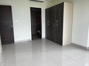 Room in 3 BHK Apartment at Mahagun Mirabella Highrise, Sector 79 – for Sale