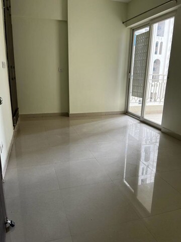Room in 3 BHK Apartment at Mahagun Mirabella Highrise, Sector 79 – for Sale
