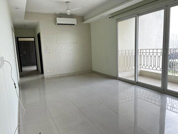 3 BHK Apartment For Sale in Mahagun Mirabella Highrise, Sector 79