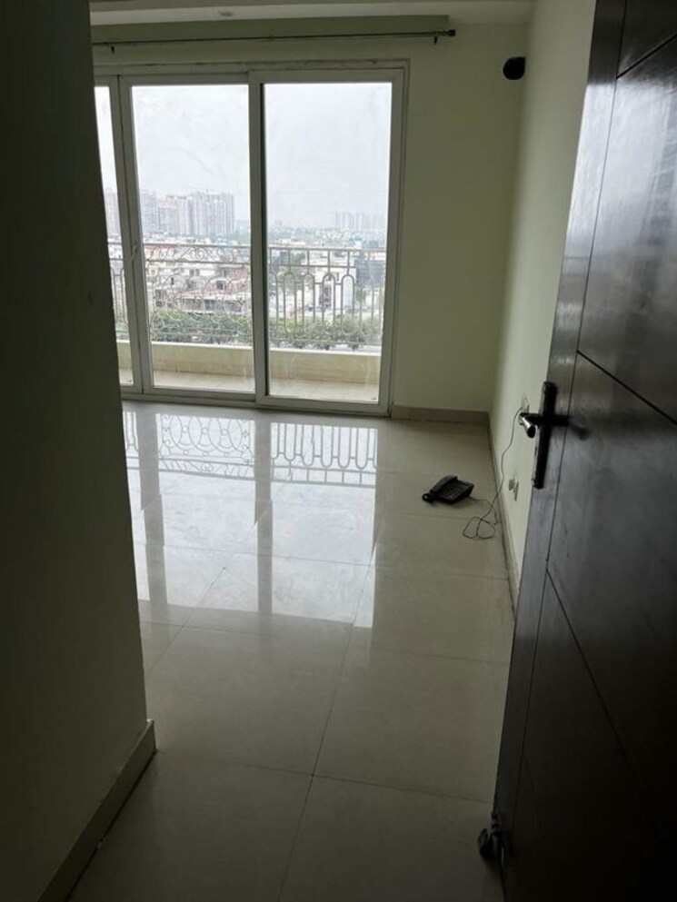 Bathroom, mahagun-mirabella-highrise 3 Bedroom 1730 Sq.Ft. Apartment In Sector 79 Noida 9852652