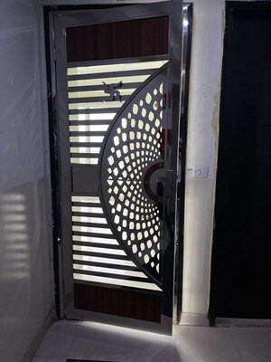 Parking in 3 BHK Apartment at Mahagun Mirabella Highrise, Sector 79 – for Sale