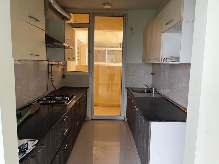 Kitchen, mahagun-mirabella-highrise 3 Bedroom 1730 Sq.Ft. Apartment In Sector 79 Noida 9852652