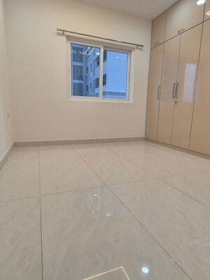 Room in 3 BHK Apartment at Prestige Beverly Hills, Kokapet – for Rent