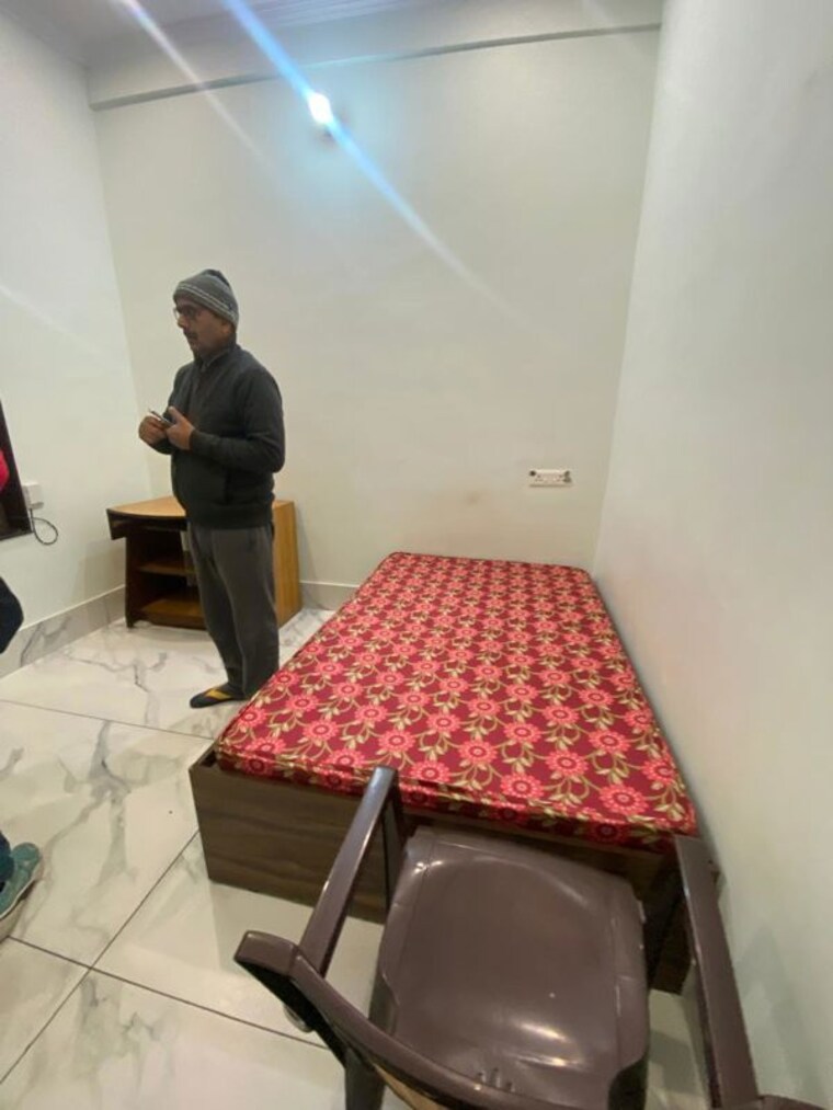 Room, viram khand Pg For Girls In Viram Khand 9852784