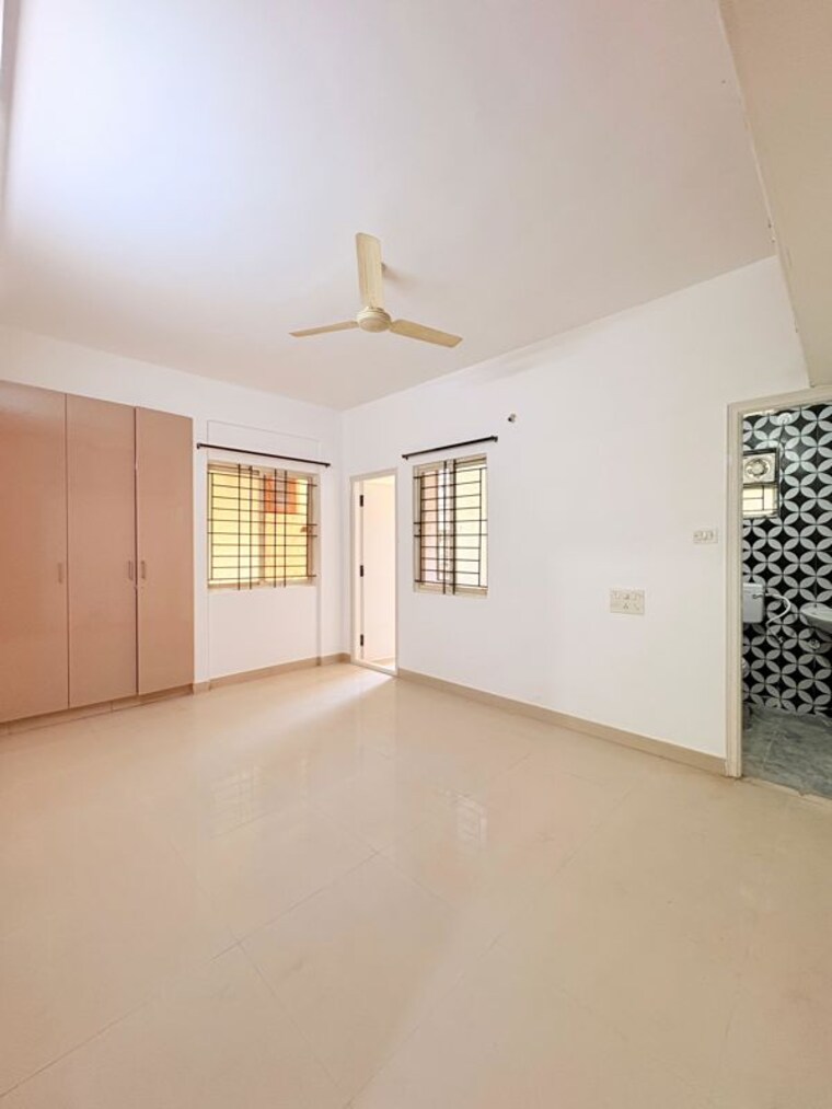 Room, indiranagar 2 Bedroom 1241 Sq.Ft. Apartment In Indiranagar Bangalore 9852812