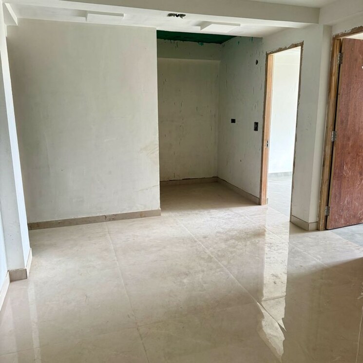 Room, sector 81 3 Bedroom 1200 Sq.Ft. Builder Floor In Sector 81 Noida 9852826