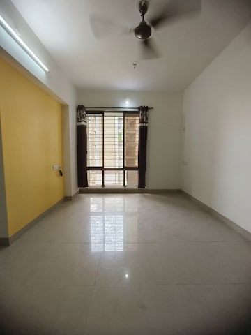 Room in 1 BHK Apartment at Shiv Sai Paradise, Majiwada – for Rent