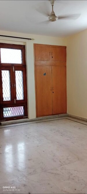 Room in 2 BHK Independent House at Block D – for Rent