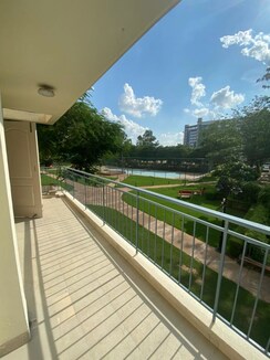 3 BHK + Servant Room Apartment For Rent in Bestech Park View City 2