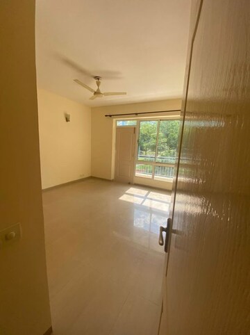 Room in 3 BHK Apartment at Bestech Park View City 2, Sector 49 – for Rent