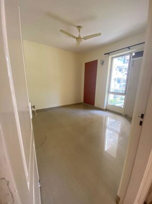 Room in 3 BHK Apartment at Bestech Park View City 2, Sector 49 – for Rent