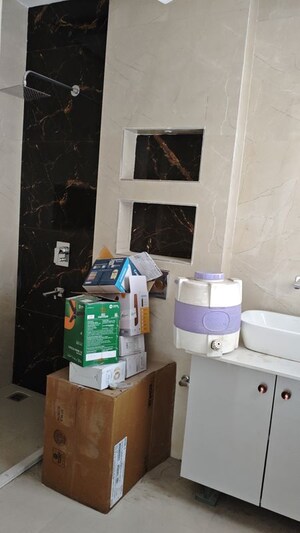 Master Bedroom in 3 BHK Builder Floor at Lakshay Homes Villas, Sector 19 – for Rent