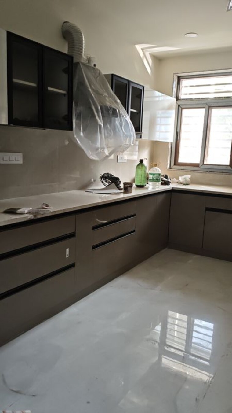 Kitchen, lakshay-homes-villas 3 Bedroom 250 Sq.Yd. Builder Floor In Sector 19 Faridabad 9852856