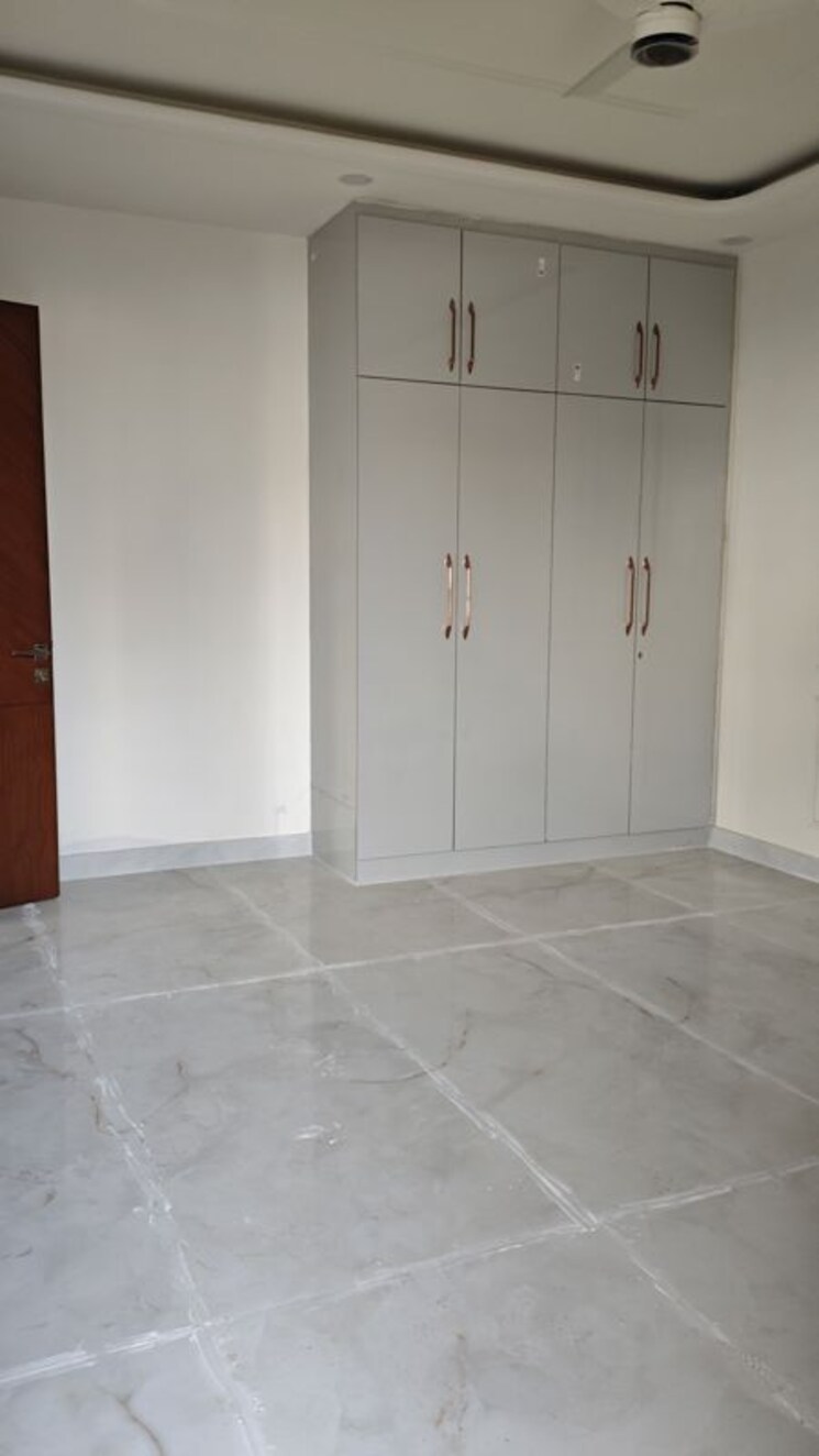 Room, lakshay-homes-villas 3 Bedroom 250 Sq.Yd. Builder Floor In Sector 19 Faridabad 9852856