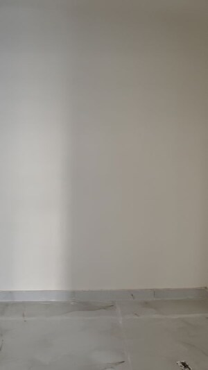 Room in 3 BHK Builder Floor at Lakshay Homes Villas, Sector 19 – for Rent