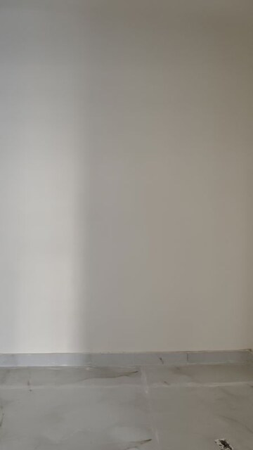 Room in 3 BHK Builder Floor at Lakshay Homes Villas, Sector 19 – for Rent