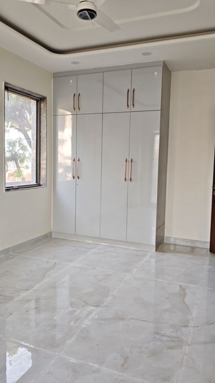 Room, lakshay-homes-villas 3 Bedroom 250 Sq.Yd. Builder Floor In Sector 19 Faridabad 9852856