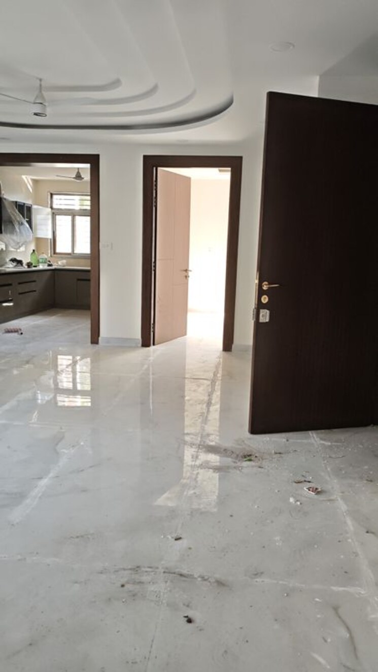 Room, lakshay-homes-villas 3 Bedroom 250 Sq.Yd. Builder Floor In Sector 19 Faridabad 9852856