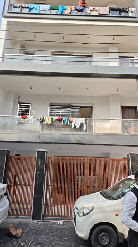 3 BHK + Servant Room Builder Floor For Rent in Lakshay Homes Villas