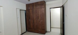 Room in 1 BHK Apartment at Bombay Taximens CHS, Lbs Marg – for Rent