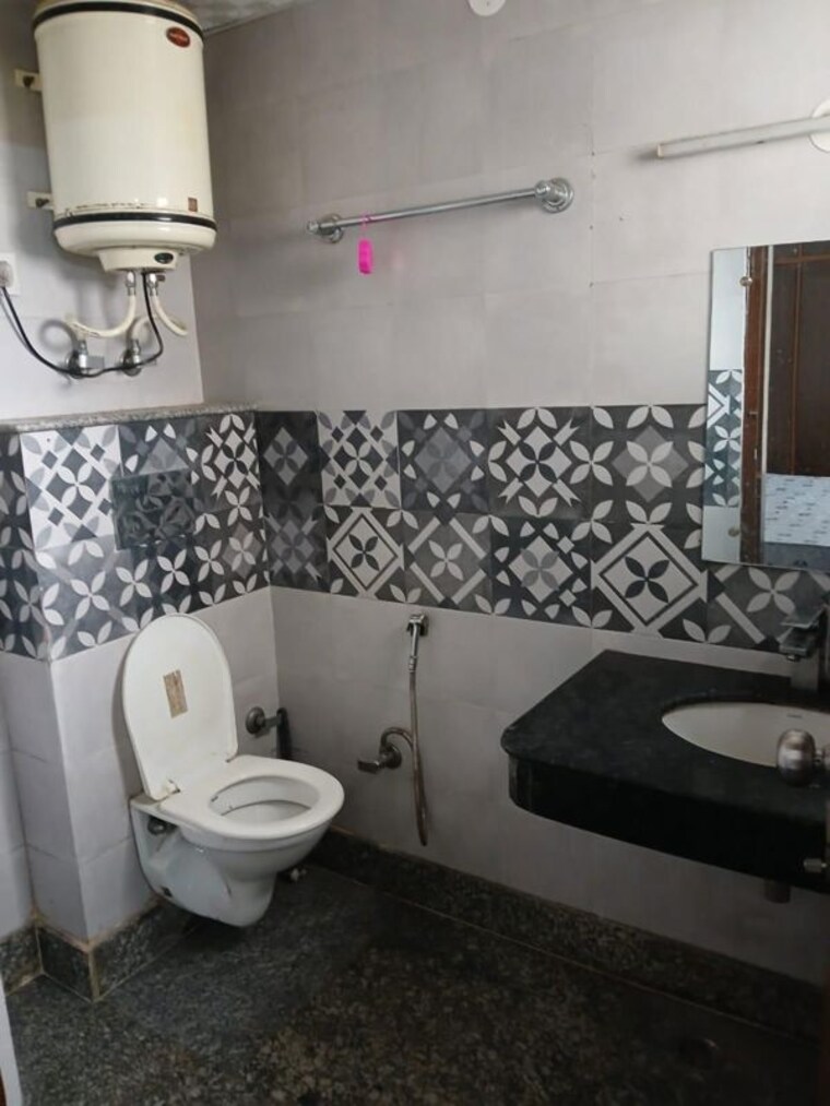 Bathroom, sector 46 1 Bedroom 741 Sq.Ft. Builder Floor In Sector 46 Gurgaon 9852882