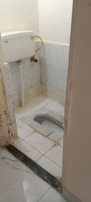 Bathroom in 1 BHK Apartment at Paya CHS Aundh, Aundh – for Rent