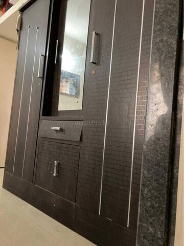 Furnished Amenities in 2 BHK Apartment at Tingre Nagar – for Rent