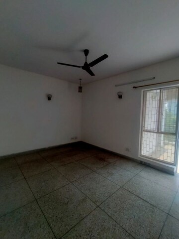 Room in 1 BHK Apartment at Defence Colony – for Rent