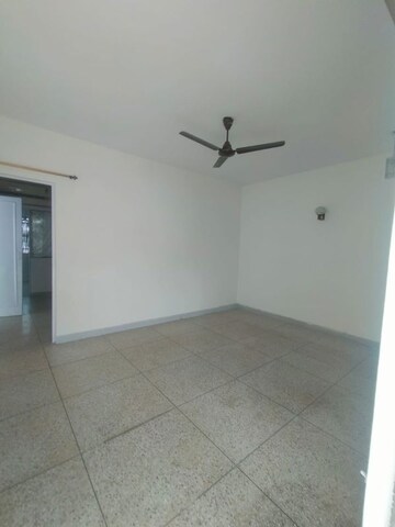 Room in 1 BHK Apartment at Defence Colony – for Rent