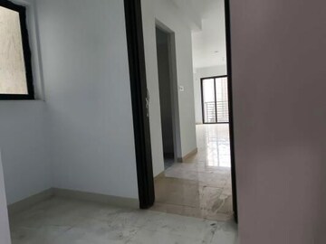 Room in 2 BHK Apartment at Risland The Icon, Dhokali – for Rent