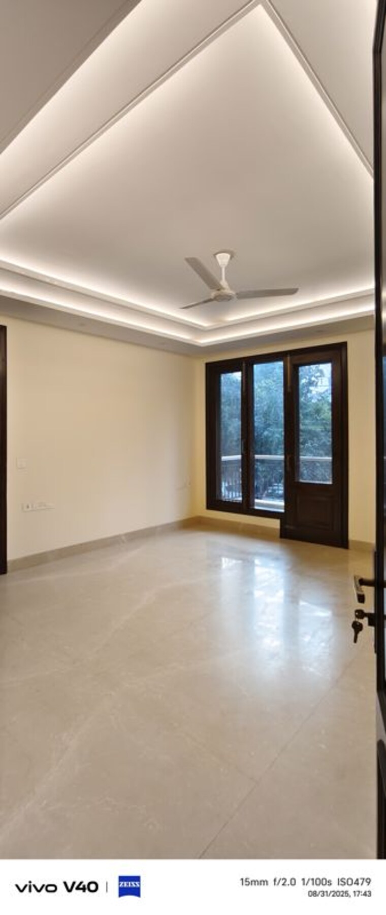 Room, defence colony 4 Bedroom 325 Sq.Ft. Apartment In Defence Colony Delhi 9852902