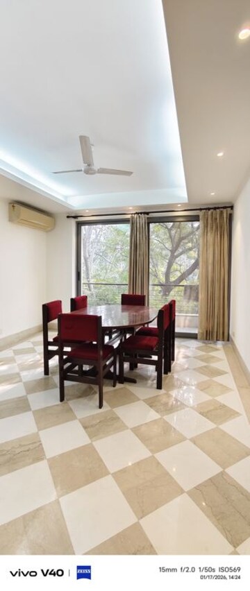 Gym in 3 BHK Builder Floor at Defence Colony – for Rent