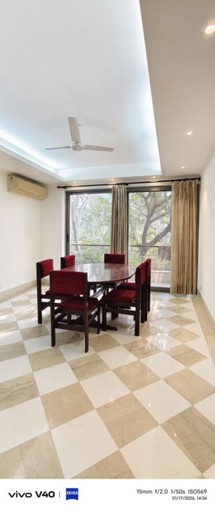 Gym, defence colony 3 Bedroom 325 Sq.Ft. Builder Floor In Defence Colony Delhi 9852918