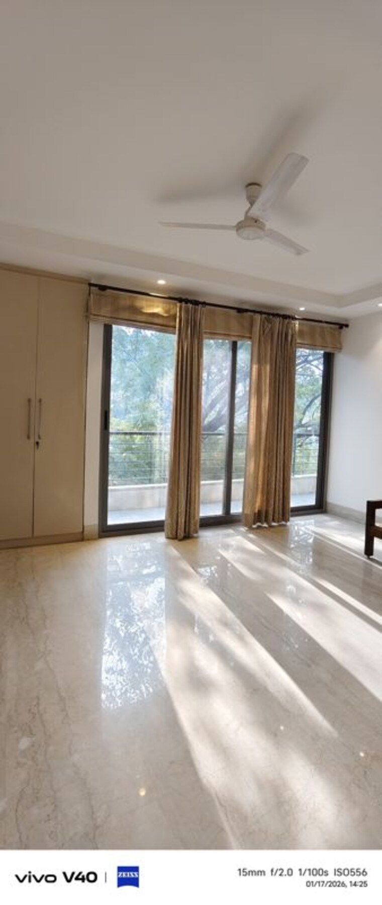 Room, defence colony 3 Bedroom 325 Sq.Ft. Builder Floor In Defence Colony Delhi 9852918