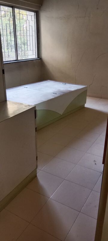 Room in 2 BHK Apartment at Kumar Padmalaya, Aundh – for Sale