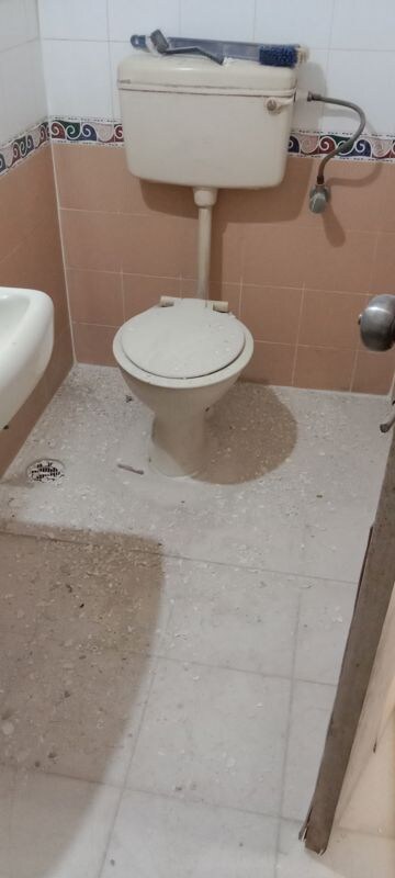 Bathroom in 2 BHK Apartment at Kumar Padmalaya, Aundh – for Sale