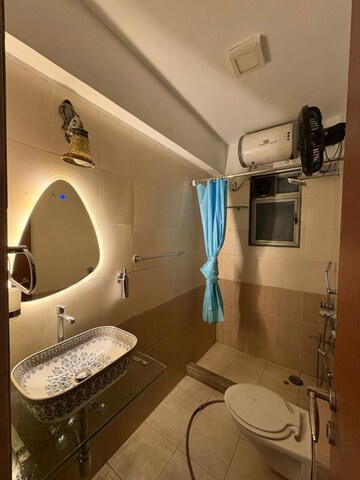 Master Bedroom in 2 BHK Apartment at Fortune Heritage, Bandra West – for Rent