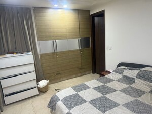 Room in 3 BHK Builder Floor at Uday Park – for Rent