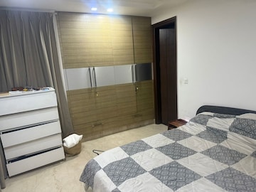 Room in 3 BHK Builder Floor at Uday Park – for Rent