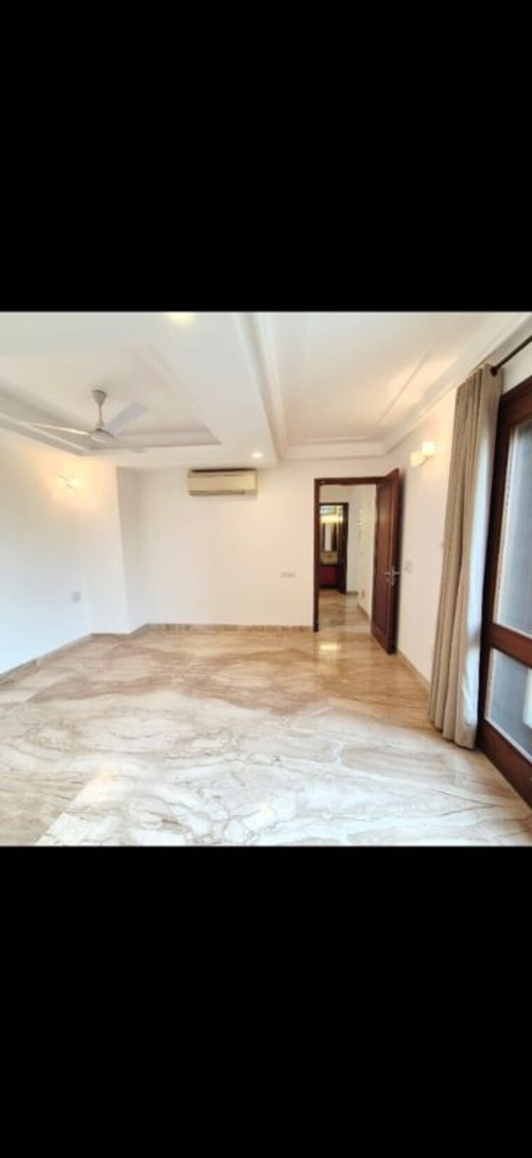 Room, defence colony 3 Bedroom 325 Sq.Ft. Builder Floor In Defence Colony Delhi 9852969