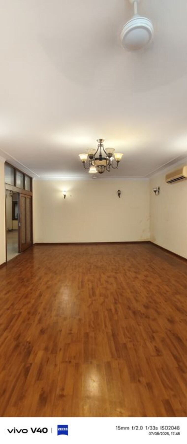 Room, defence colony 3 Bedroom 325 Sq.Ft. Builder Floor In Defence Colony Delhi 9005700