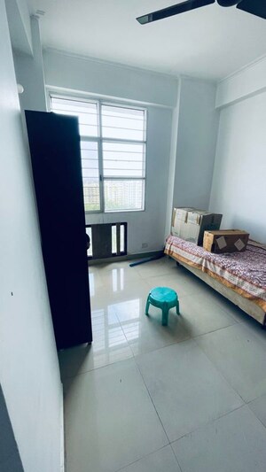 Bedroom in 3 BHK Apartment at Gomti Nagar – for Rent