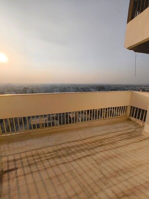 Swimming Pool in 3 BHK Builder Floor at East Of Kailash – for Rent